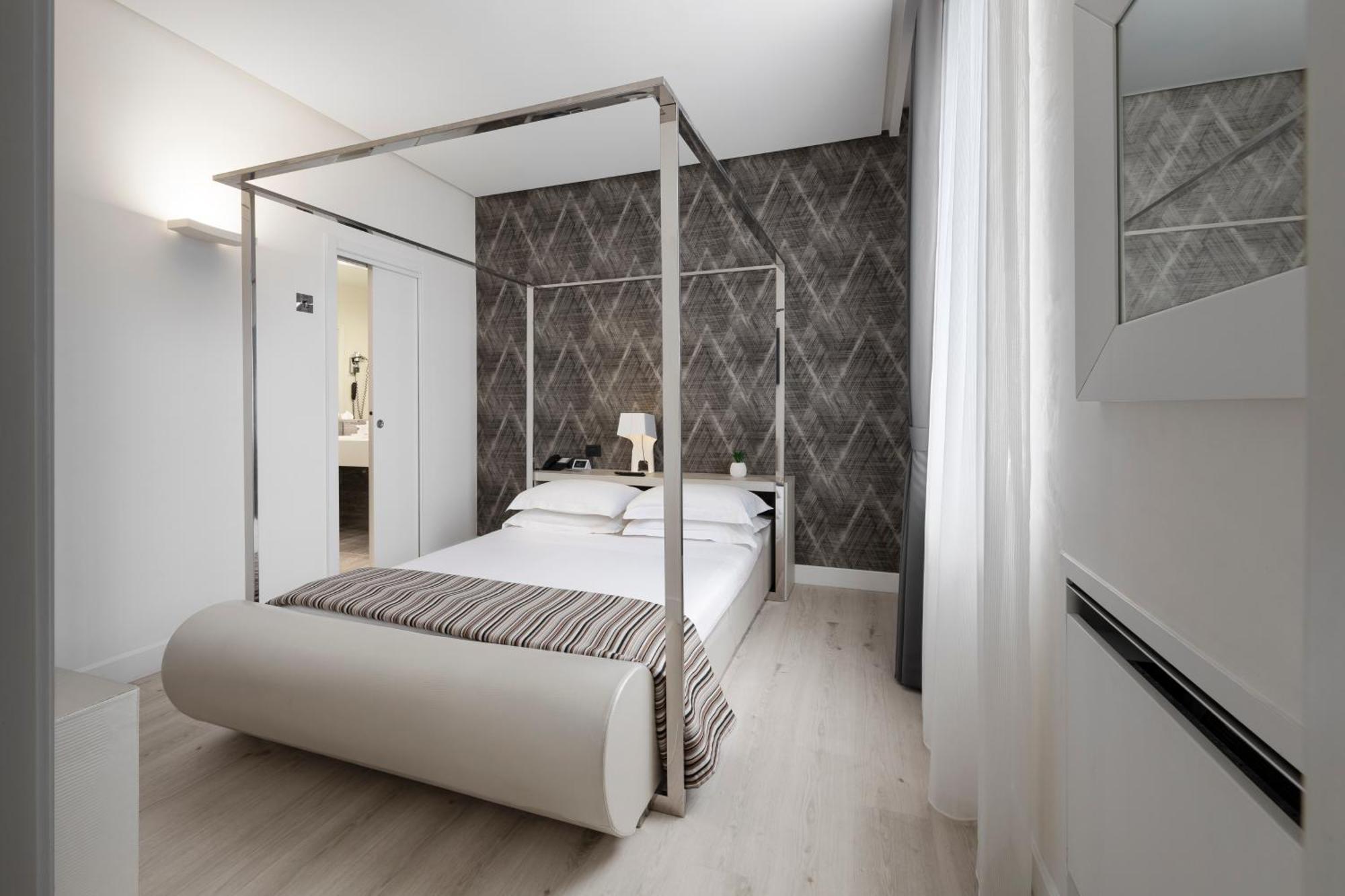호텔 몬테카티니 팰리스 몬테카티니테르메 외부 사진 A room at the hotel