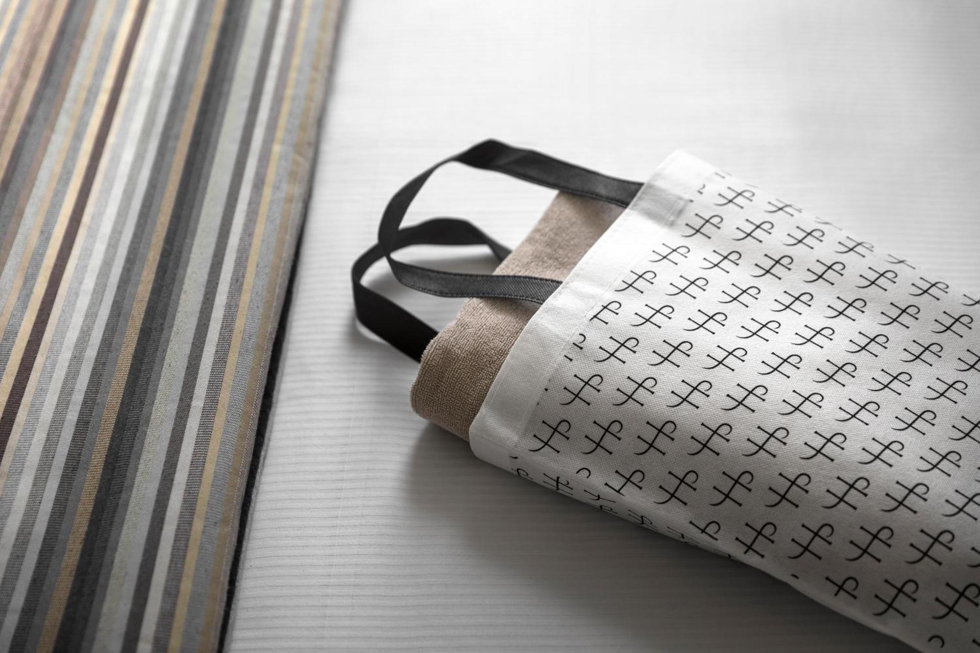 호텔 몬테카티니 팰리스 몬테카티니테르메 외부 사진 A paper bag